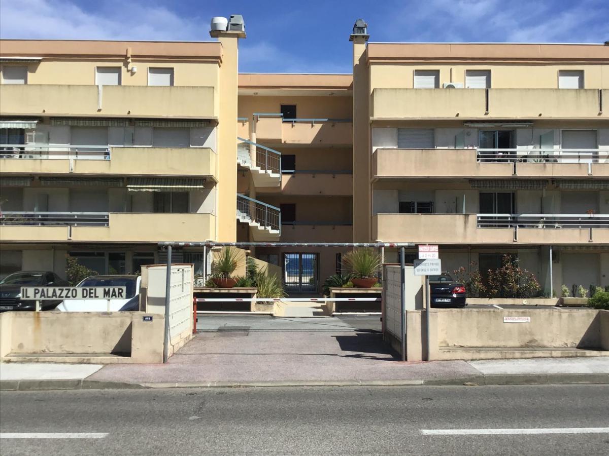 Studio 207-Front De Mer Parking Prive Cavalaire-sur-Mer Exterior foto