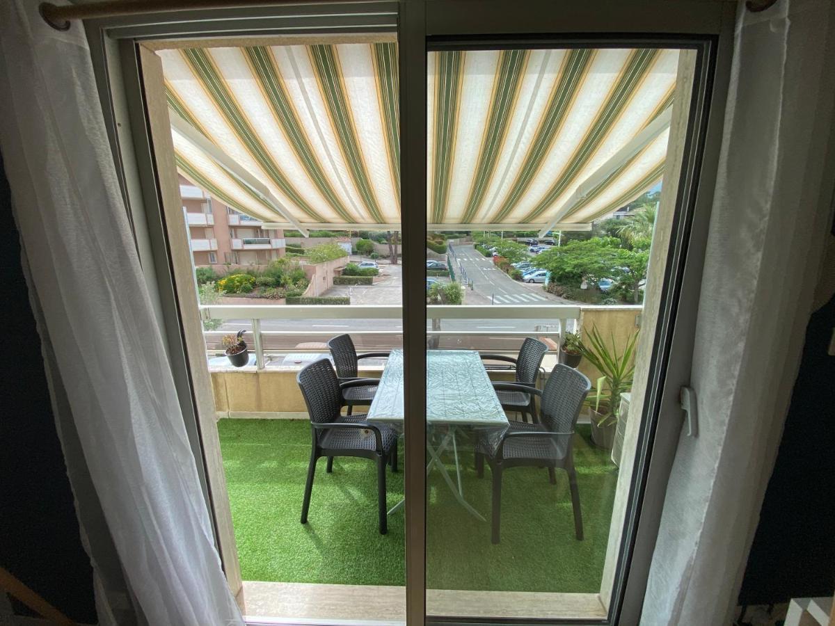 Studio 207-Front De Mer Parking Prive Cavalaire-sur-Mer Exterior foto